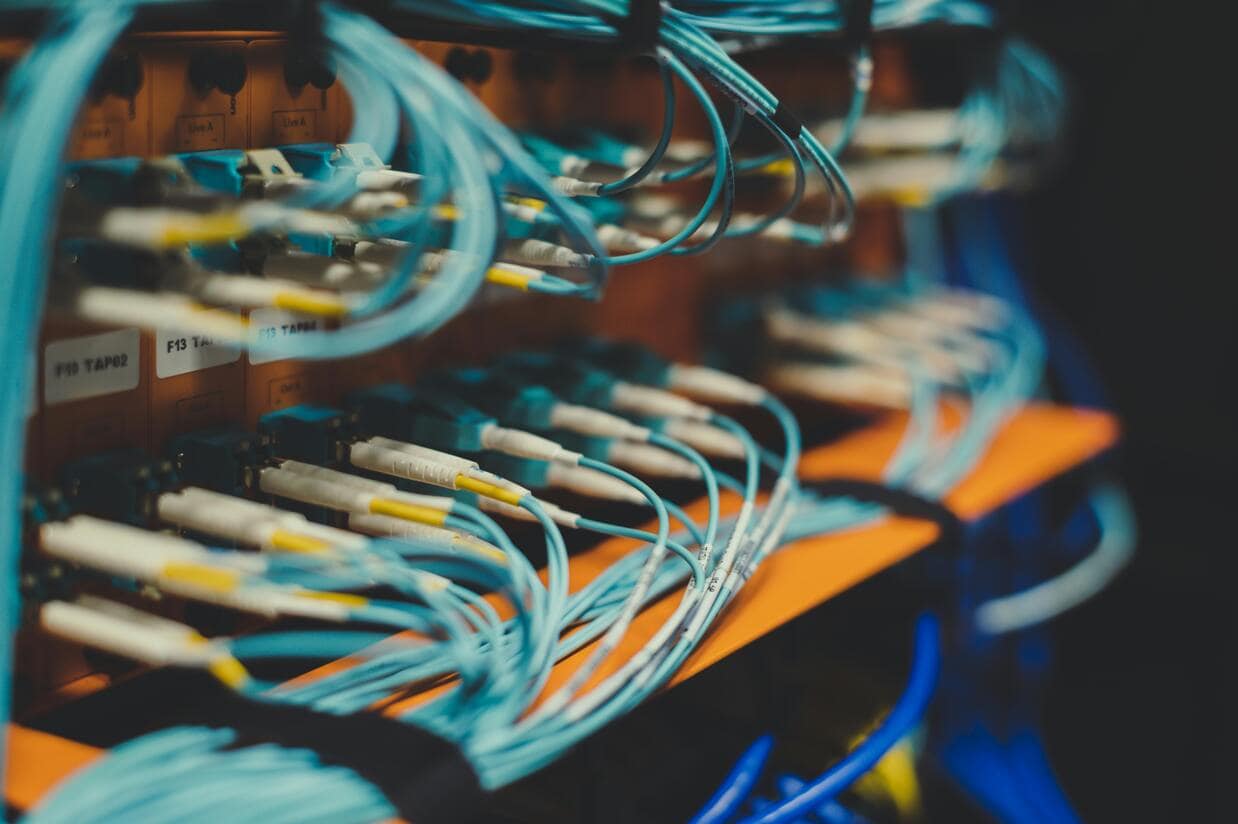 Ziggo wijzigt strategie: Start ook met glasvezel leveren